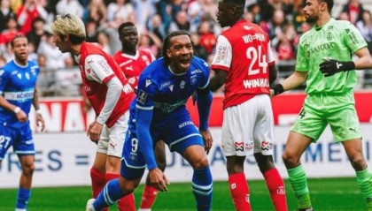 队报：苦尽甘来！欧塞尔大中锋贝尔终于在法甲赛场大放异彩！