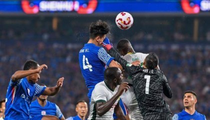 喜讯！法甲俱乐部董事长公开点名邀请蒋圣龙加盟，本人已给出答复